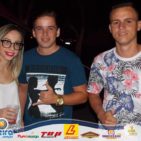 Faz o Sinalzinho da Amizade