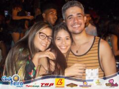 Faz o Sinalzinho da Amizade