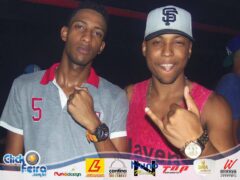 Oêêê #ParaPoucos 