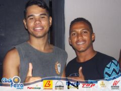 Oêêê #ParaPoucos 