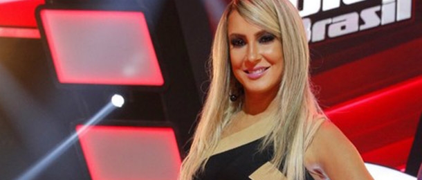 CLAUDIA LEITTE ESTÁ DE VISUAL NOVO
